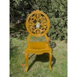 Diva qızılı rəng